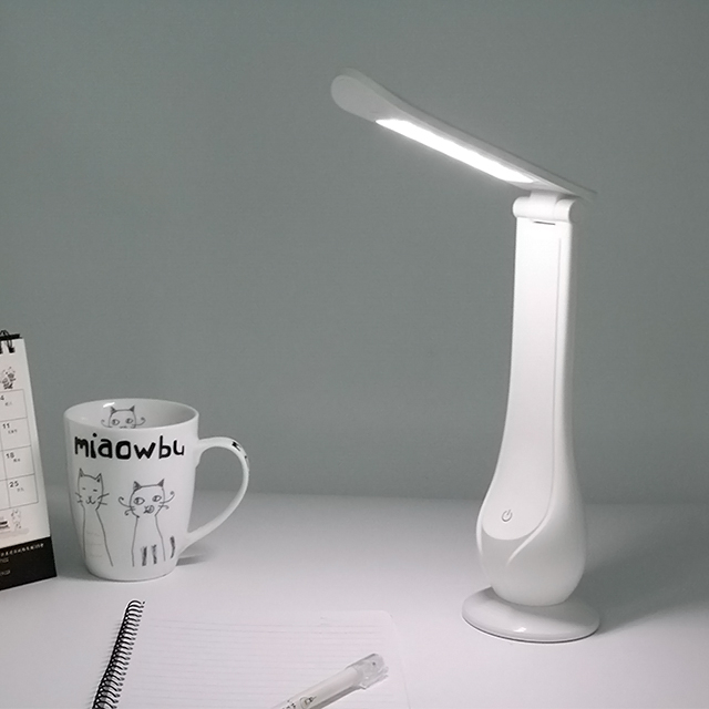 Modern Light Bedside Christmas Gift Ornaments Design High Quality Lamps Led Charging Read Desk Lamp