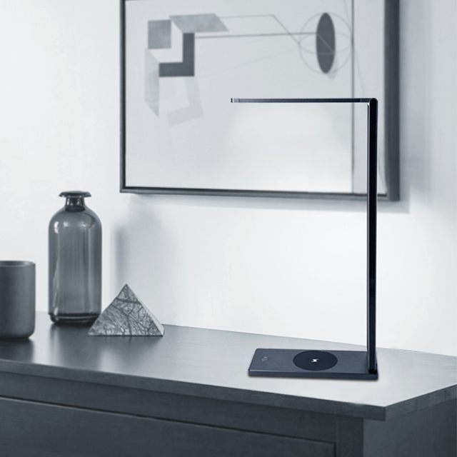 Modern Hotel Led Table Lamp For Bed Room Night Light Wireless Charging Reading Working Metal Desk Lamp